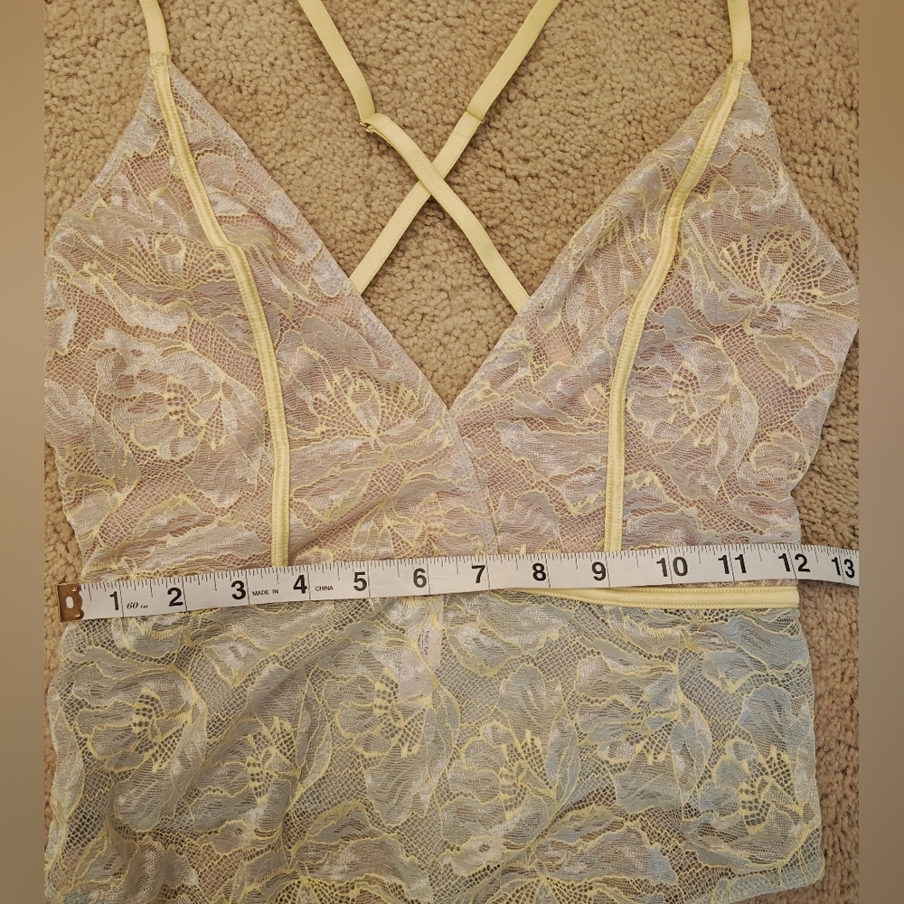Vintage Auden Sheer Floral Mesh Lace Thong Bodysuit w Criss Cross Straps. - Picture 10 of 12